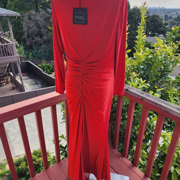❤️Mac Duggal Red Long Sleeve Keyhole Draped Gown in Size 14~ Style 26714 BRK❤️ - Picture 6 of 10
